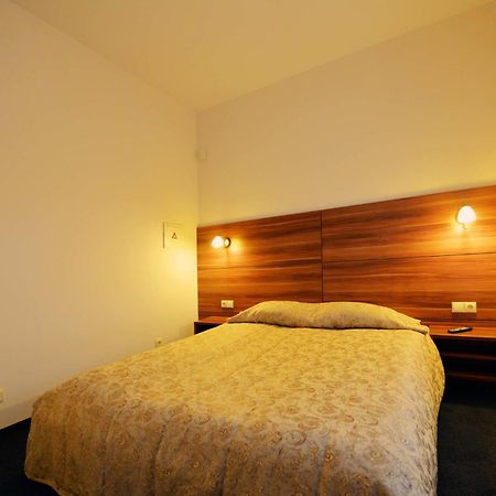 Guest House & Villa Astoma 帕兰加 客房 照片