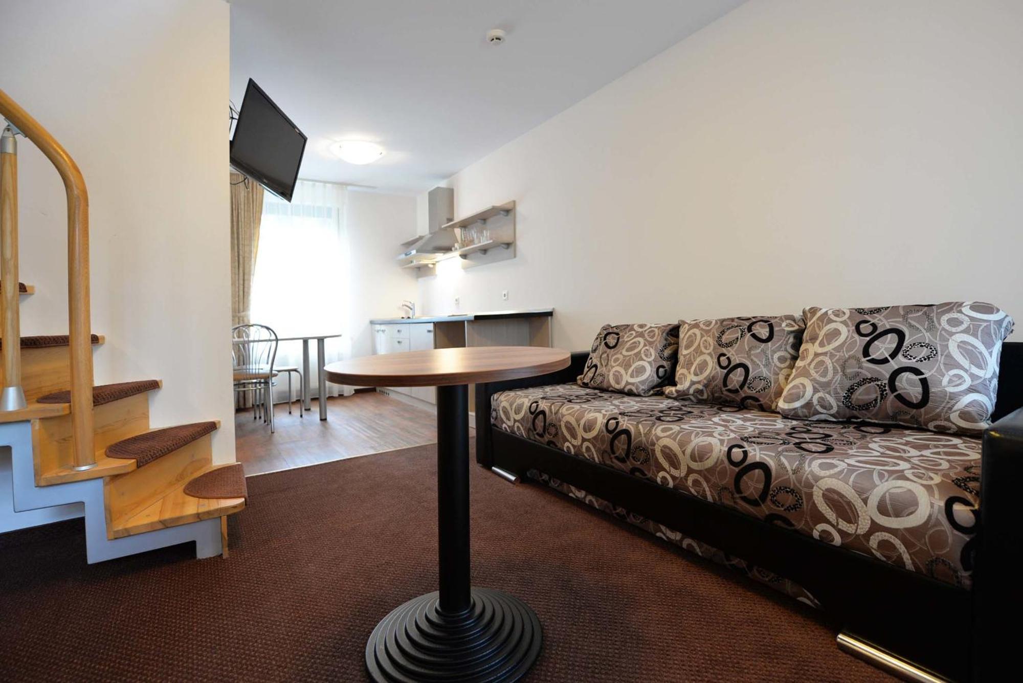 Guest House & Villa Astoma 帕兰加 客房 照片
