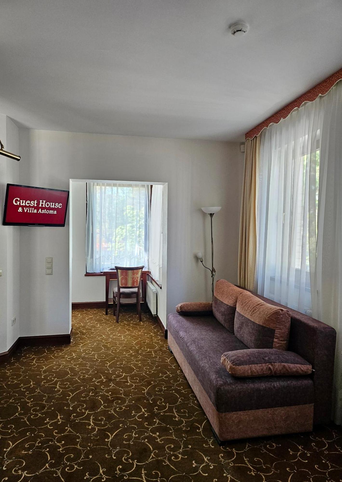 Guest House & Villa Astoma 帕兰加 外观 照片