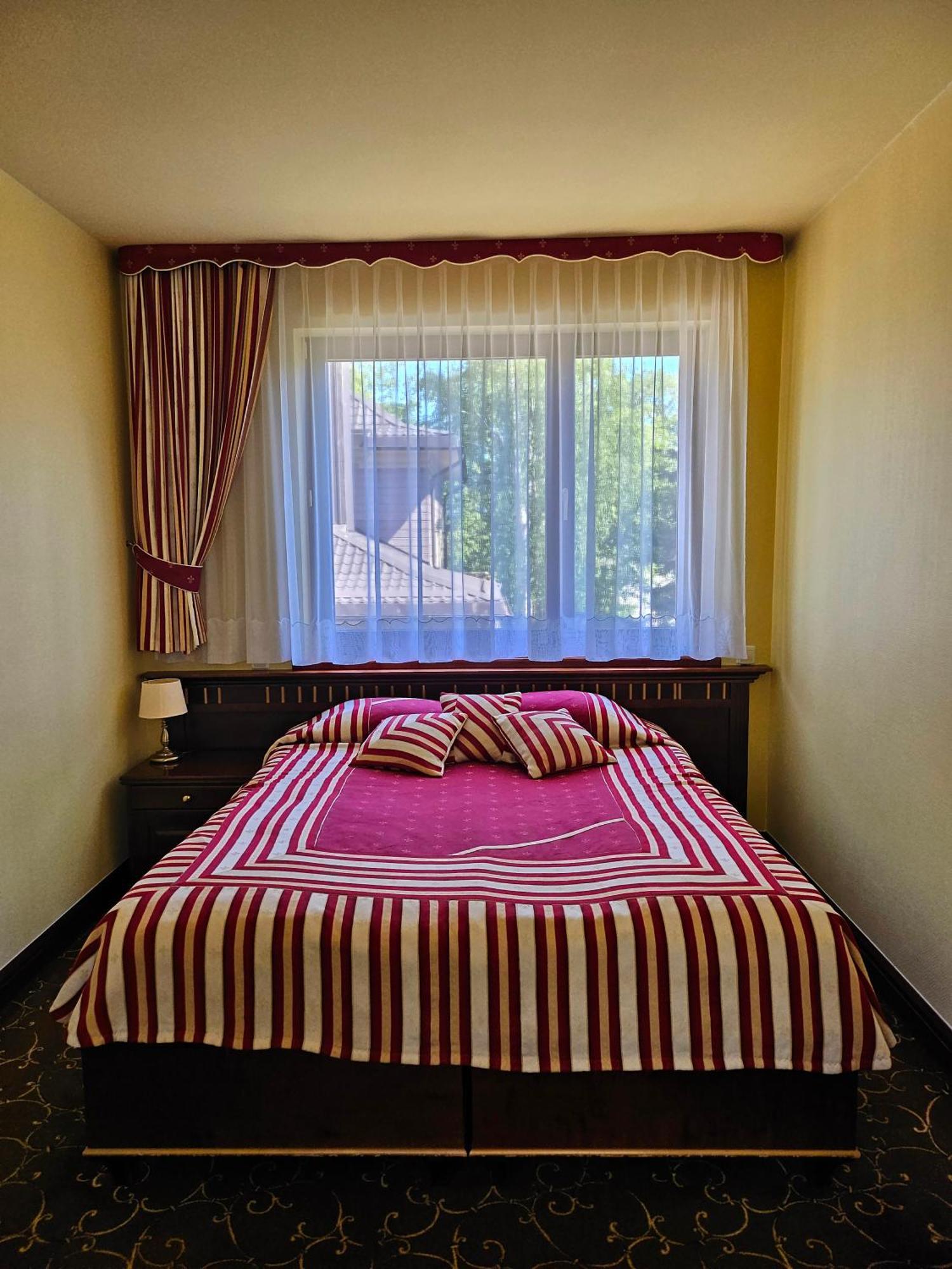 Guest House & Villa Astoma 帕兰加 外观 照片